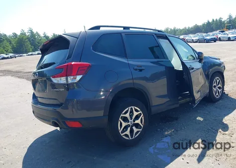 2021 Subaru Forester Premium z USA, uszkodzony, nr VIN JF2SKAFC8MH569875